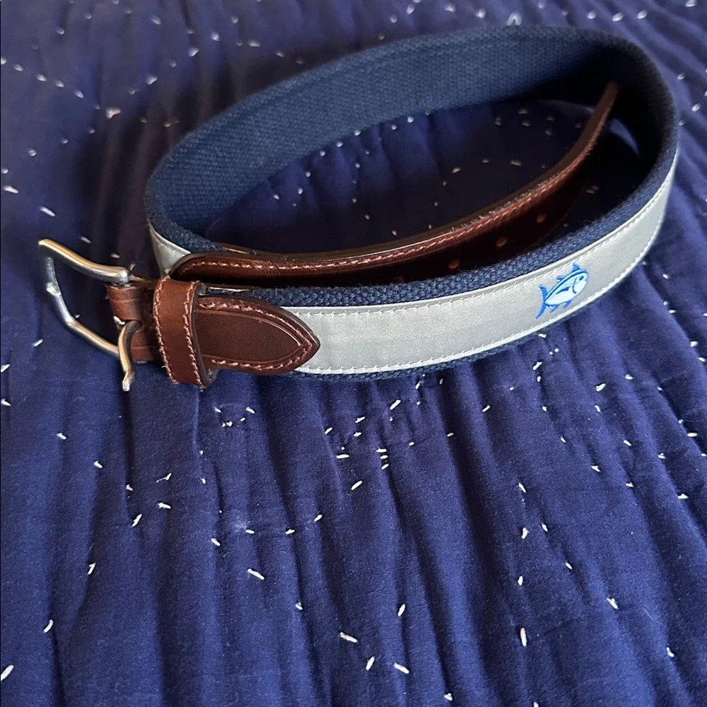 Southern Tide Canvas Belt with Blue Fish Embroidery size 24